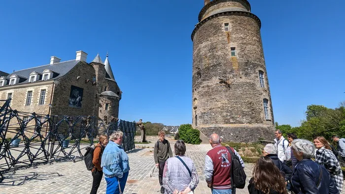 Visite accessible du château de Châteaugiron Château de Châteaugiron Châteaugiron