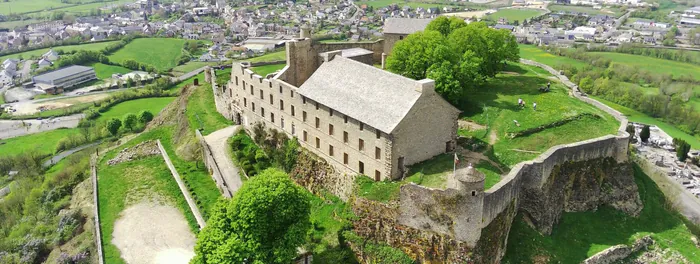 Visite libre de la cité médiévale et de son château Château de Sévérac Sévérac-le-Château