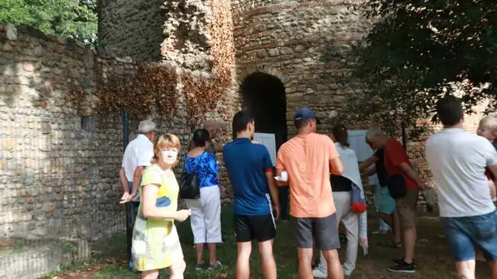 La culture et l’art de Saint Laurent de Mure Château Delphinal Saint-Laurent-de-Mure