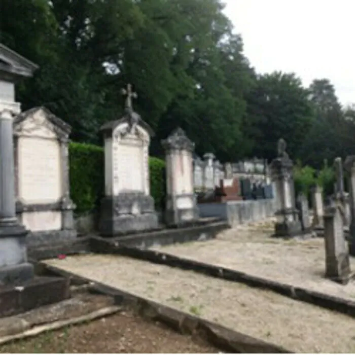 Visite du cimetière du Mont-Chevis Cimetière du Mont-Chevis Montbéliard