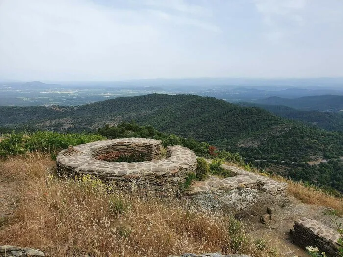 Visite guidée du village médiéval du Fort-Freinet Conservatoire du Patrimoine La Garde-Freinet