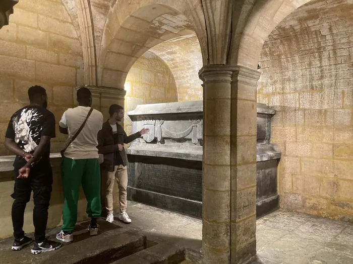 Visite de la crypte du premier gouverneur royal de Sedan après son rattachement à la France Crypte du tombeau du Maréchal Fabert Sedan