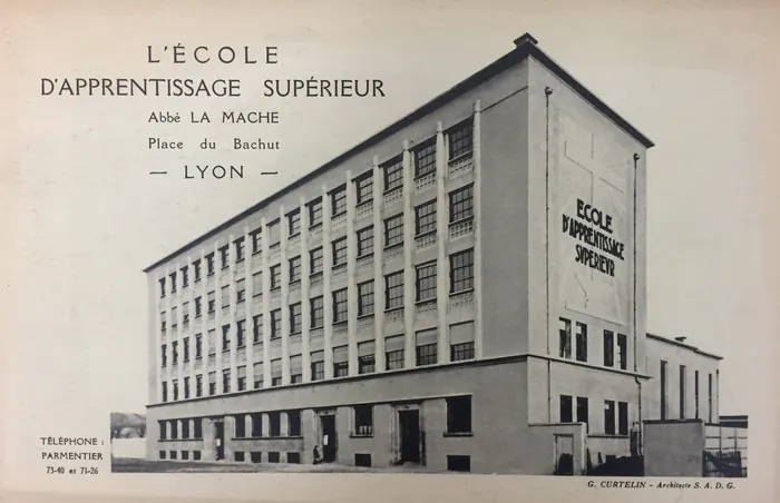 Visite guidée de l'École La Mache et notamment des bâtiments construits en 1934-36 par Georges Curtelin Ecole la Mache Lyon