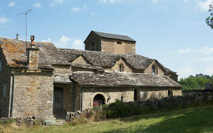 Découvrez l'église de Saint-Chély : visites