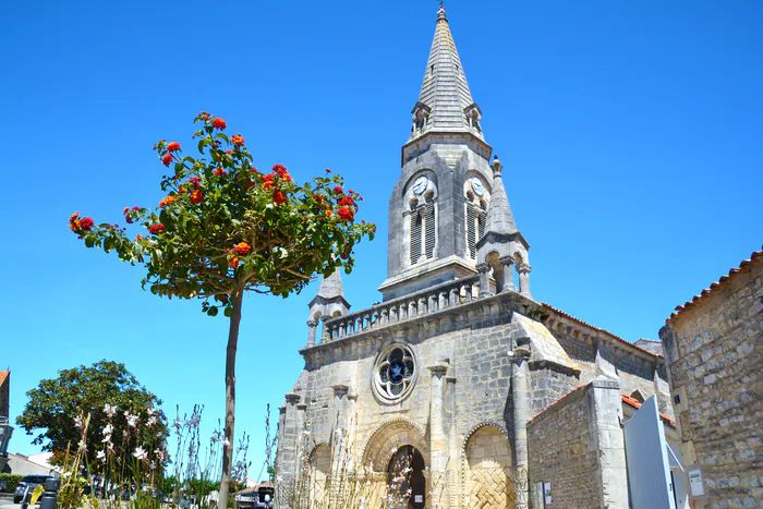 Visite commentée de l'église de Saint-Denis-d'Oléron Église de Saint-Denis d'Oléron Saint-Denis-d'Oléron