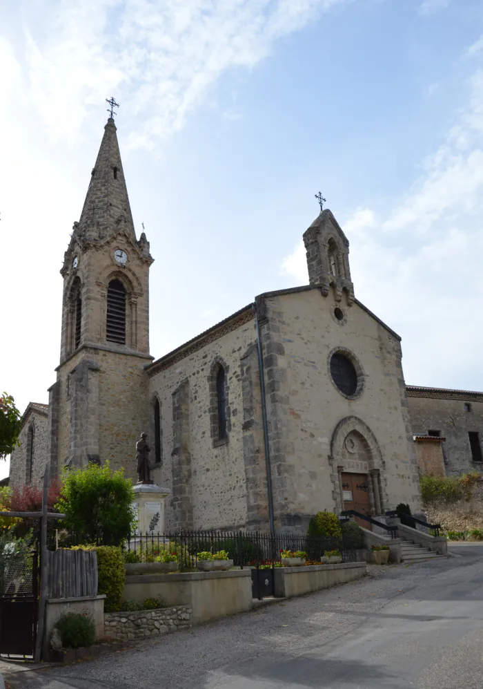 Visitez le village de Saint-Vincent-la-Commanderie Eglise de Saint-Vincent-la-Commanderie Saint-Vincent-la-Commanderie