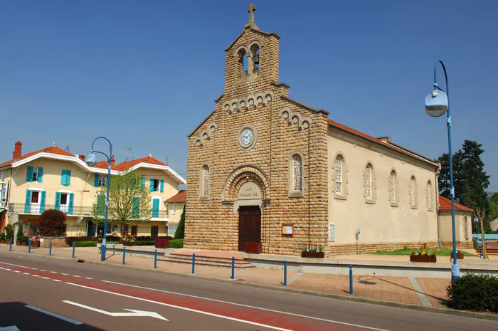 Visite libre de l'église du Sacré-Cœur de Charnay-lès-Mâcon Église du Sacré-Coeur Charnay-lès-Mâcon