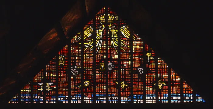 Découvrez une église moderne au milieu d'un quartier cheminot ! Église Notre-Dame du Cottage Thouars