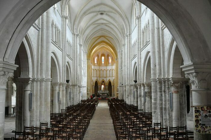 Visite du clocher d'une église et de son riche mobilier Eglise Saint-Pierre Bar-sur-Aube