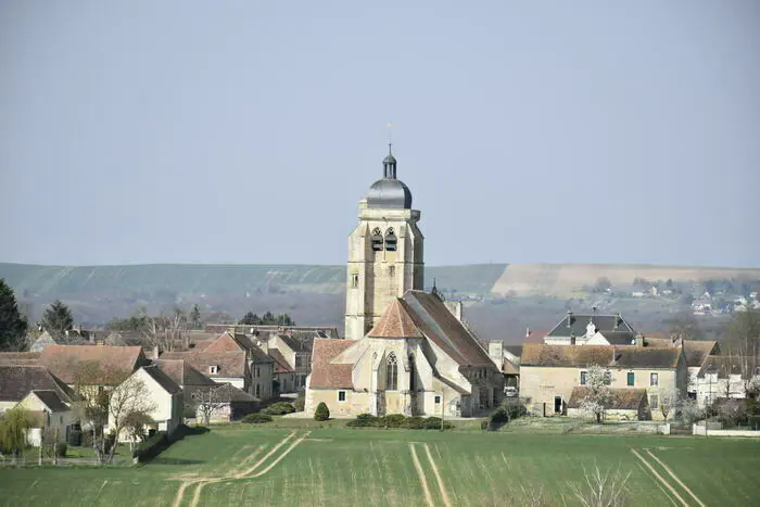 Visite de l'église Saint-Pierre-Saint-Paul de Chevannes Église Saint-Pierre-Saint-Paul Chevannes