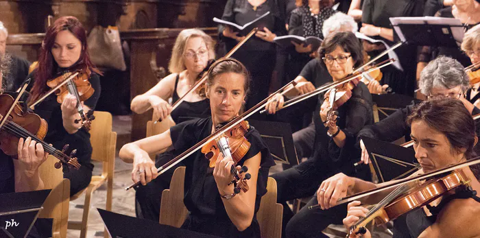 Concert de l'orchestre EITV et le choeur KALLISTE Eglise Saint Trophyme Bormes-les-Mimosas