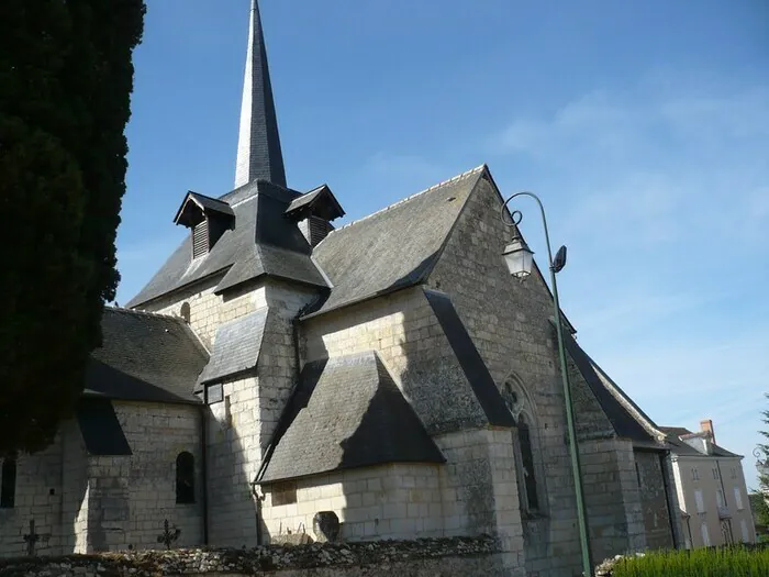 Visite libre de l'église Sainte-Marie Eglise Sainte Marie de Lué en Baugeois Jarzé Villages