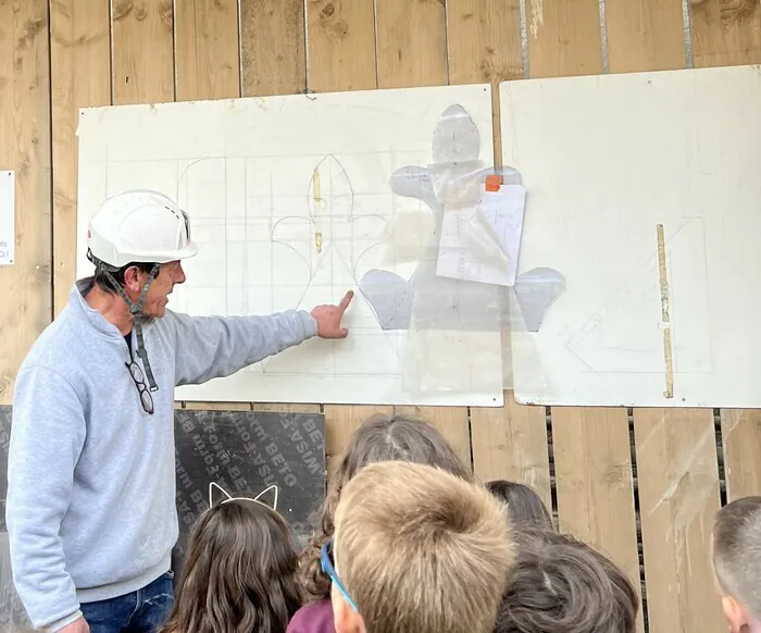 Quel chantier ! Rencontre avec des tailleurs de pierre Embrun cathédrale Embrun