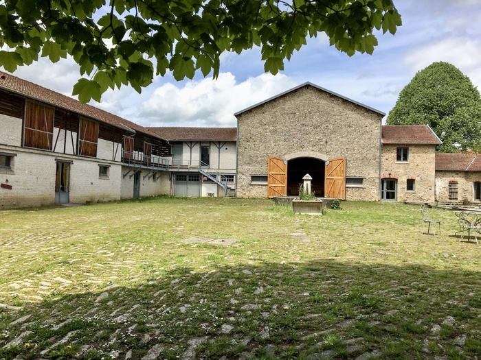 La ferme et le village de Villefavard Ferme de Villefavard Villefavard