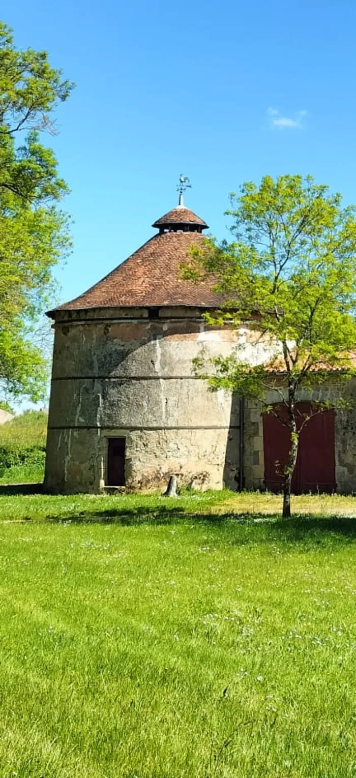 Visite de la fuie de Saint Sornin et de ses abords Fuie du Logis de Saint Sornin Saint-Vincent-sur-Graon