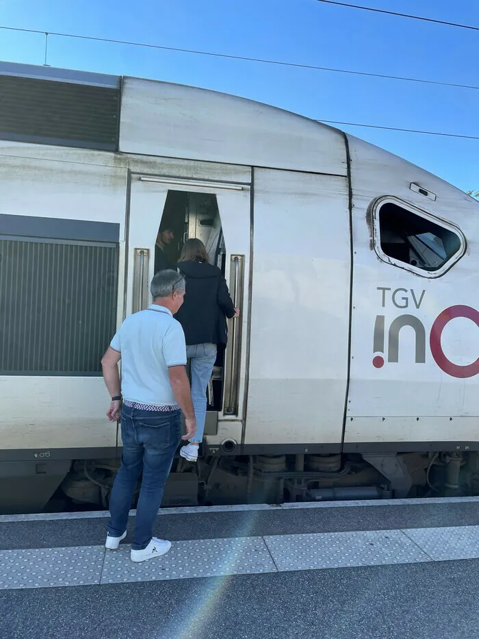 Visite d'une cabine TGV en gare SNCF de Nantes Gare de Nantes Nantes