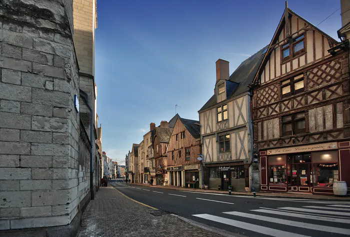 Nocturne - Le quartier de la Doutre Greniers Saint-Jean Angers