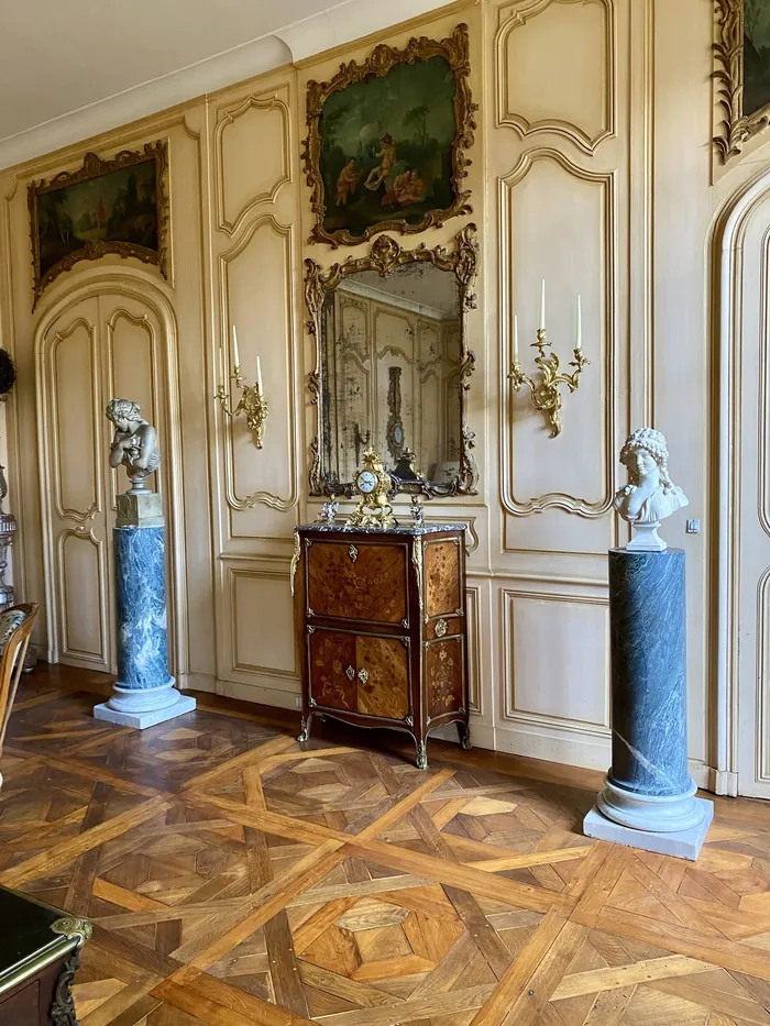 Exposition de mobilier et d'objets d'art du XVIIIe siècle Hôtel de l'orangerie Alençon