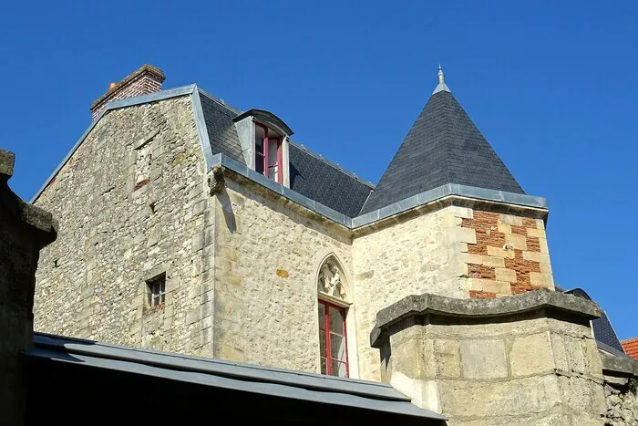 L'Hôtel du Petit Chaalis Hôtel du Petit Chaalis Senlis