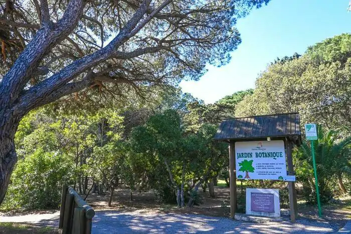 Exposition de photographies « Flore et faune du Massif des Maures » Jardin botanique des Myrtes - La Croisette Sainte-Maxime