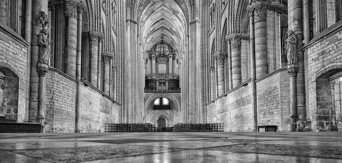 visite guidée de la Basilique La Basilique de Saint-Quentin Saint-Quentin