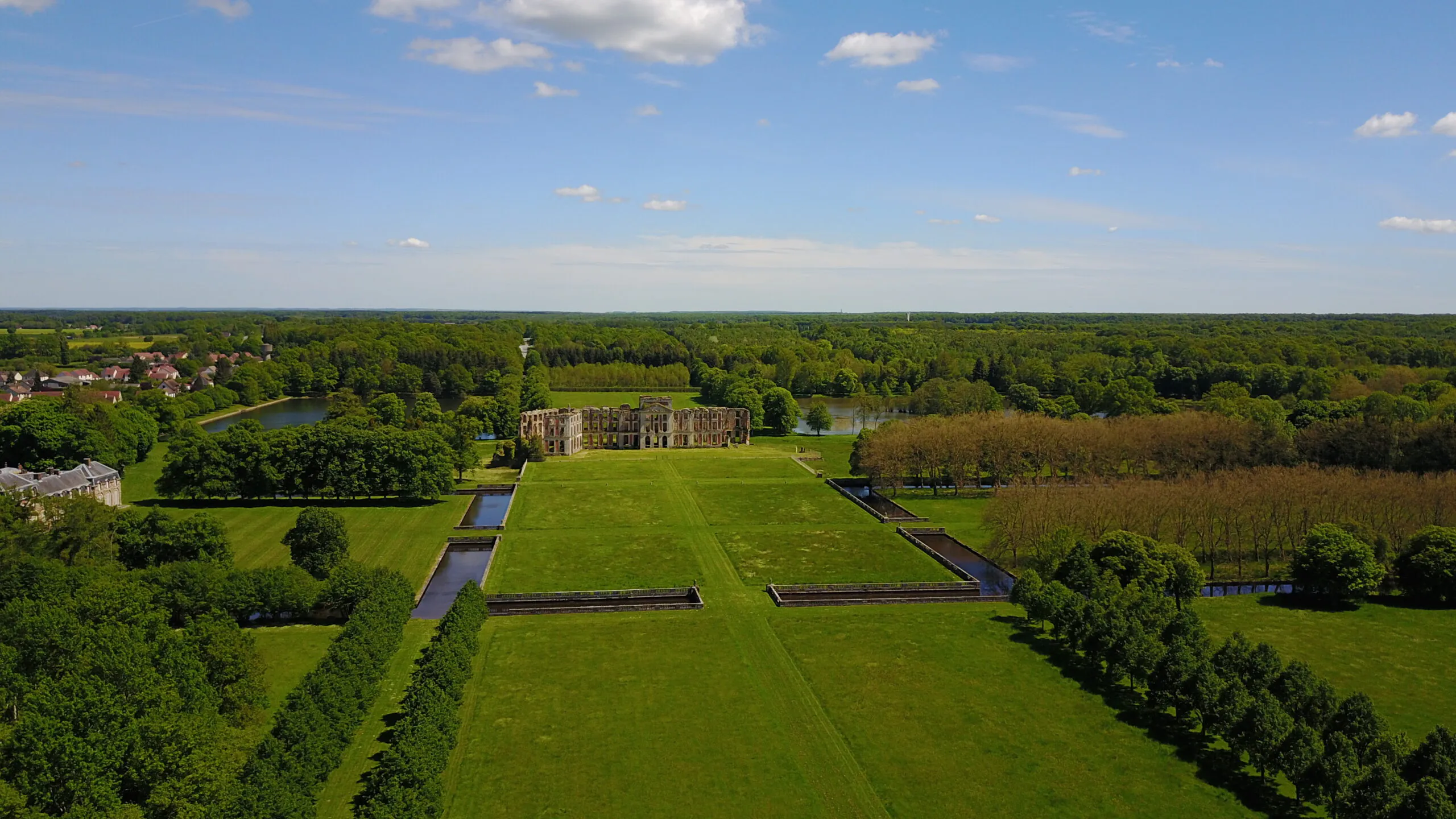 Journées européennes du patrimoine Visites théâtralisées du parc et des châteaux de La Ferté-Vidame