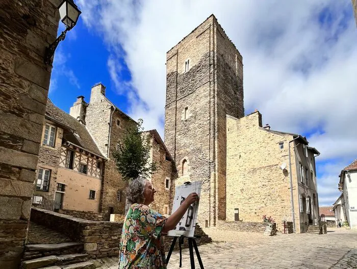 Visites libres de la tour du Plô La tour du Plô Saint-Yrieix-la-Perche