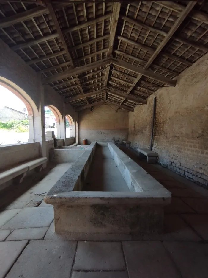 Balade commentée à la découverte de lavoirs anciens Lavoir du Grand Rosoir Lagney