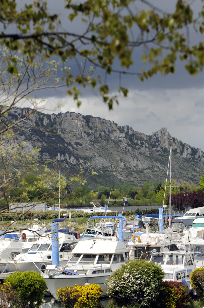 Le Rhône au cœur de notre histoire Le port de plaisance de l'Épervière Valence