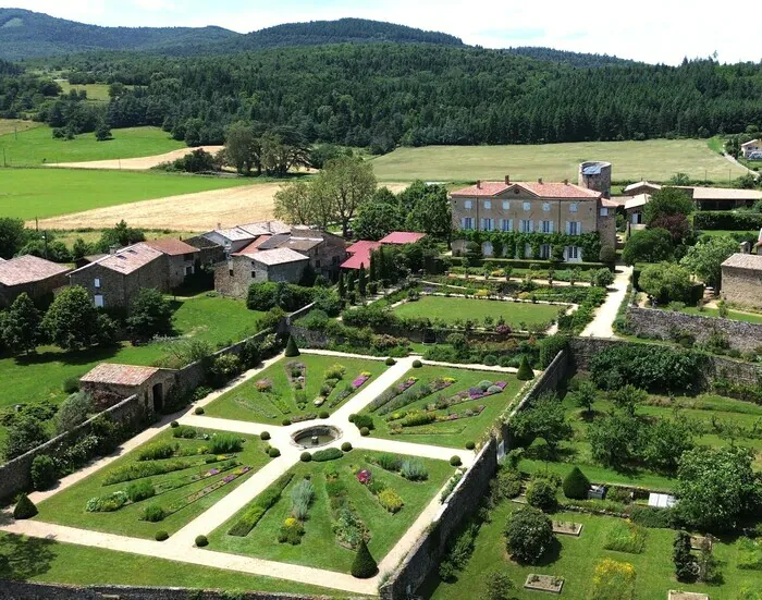 Visite guidée des Jardins de Brogieux Les jardins de Brogieux Roiffieux