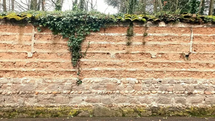 Balade commentée "Sur les traces du patrimoine bâti en pisé de Belleville-en-Beaujolais" Mairie Belleville-en-Beaujolais