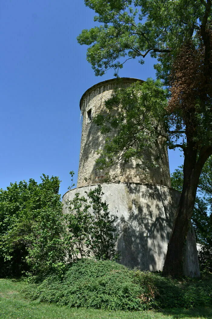 Circuit sur les pas de Charles Dorel et des seigneurs de Sennecé Mairie de Sennecé-lès-Mâcon Mâcon