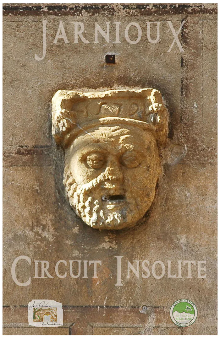 Circuit Insolite de Jarnioux Mairie Porte des Pierres Dorées