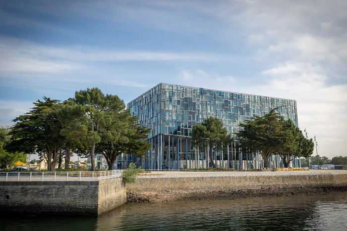 Visite guidée de la Maison de l’agglomération : « Comme un iceberg bleu » Maison de l'Agglomération Lorient