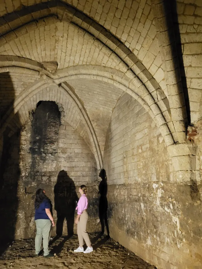 VISITE GUIDÉE : DES CAVES MÉDIÉVALES… AU CAVISTE D’AUJOURD’HUI ! Maison du tourisme et du patrimoine Montreuil