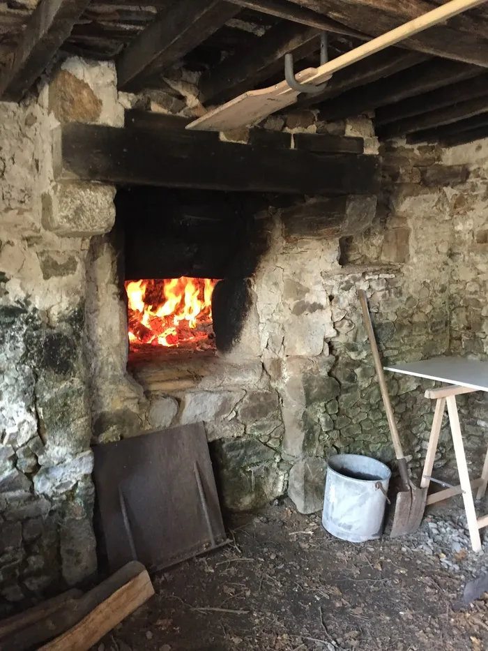 Démonstration : fabrication de pain à l'ancienne Manoir du Perron Heugueville-sur-Sienne