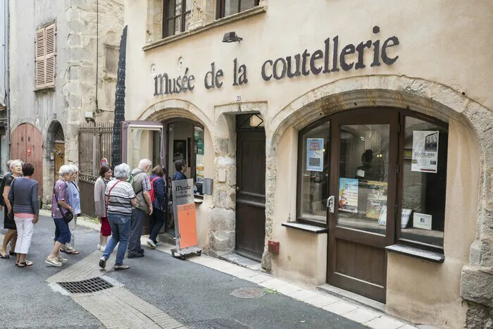 Musée de la Coutellerie Musée de la coutellerie / vallée des rouets Thiers