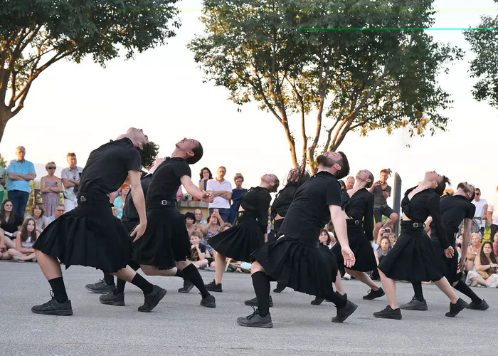 GROUPE URBAIN D'INTERVENTION DANSÉE DU BALLET PRELJOCAJ Musée granet Aix-en-Provence