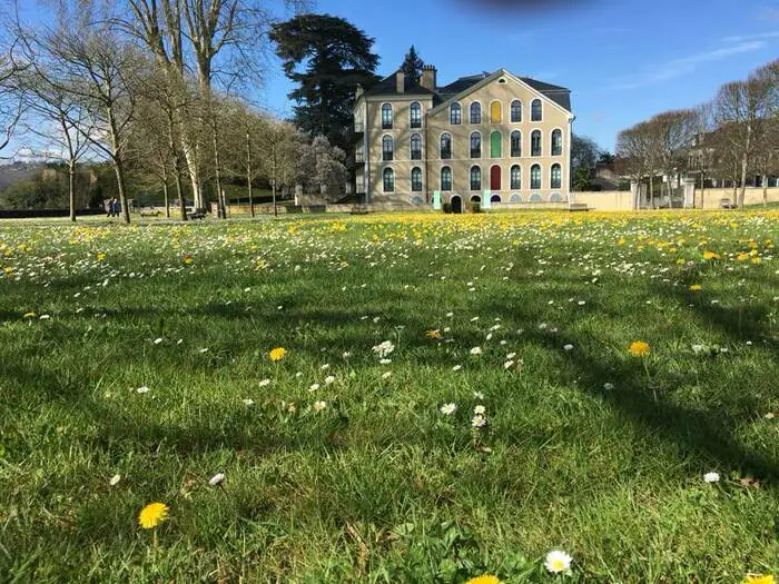 Comment voyager chic et choc ? Atelier jeune public Musée national et domaine du château de Pau Pau