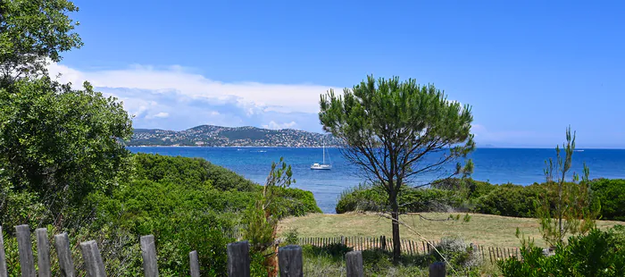 Itinérance et découverte en autonomie de l’architecture et du patrimoine contemporain de Sainte-Maxime Office de Tourisme Sainte-Maxime