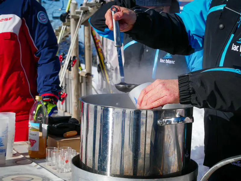 Apéro d'accueil sur les pistes