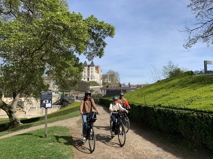 Circuit à vélo sur le chemin d'Henri IV