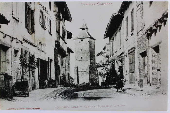 Visite guidée du bourg de Molières accompagnée de témoignages d'habitants Parking des promenades Molières