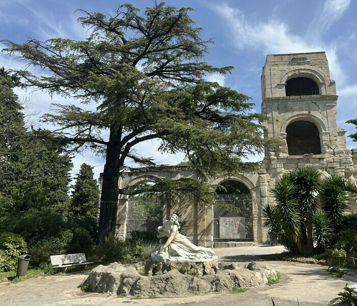 Visite commentée : "Le jardin d'été" Place de la République Arles