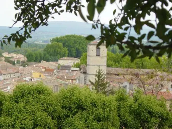 Visite du centre historique de Gignac Place de la Victoire Gignac