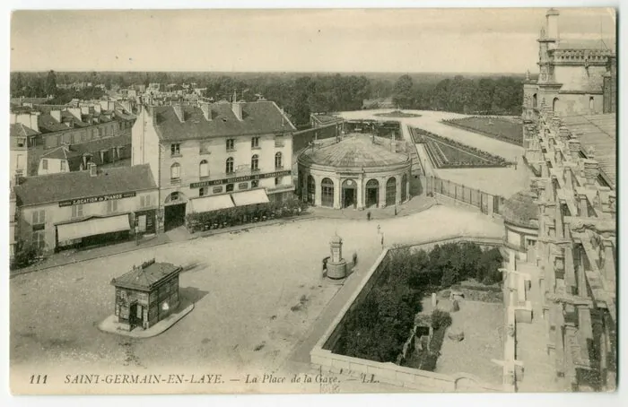 Saint-Germain-en-Labyrinthe Place du Marché neuf Saint-Germain-en-Laye