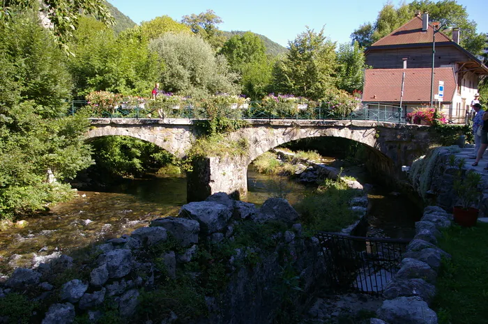 Circuit : Verthier au fil de l'histoire Pont de Verthier Doussard