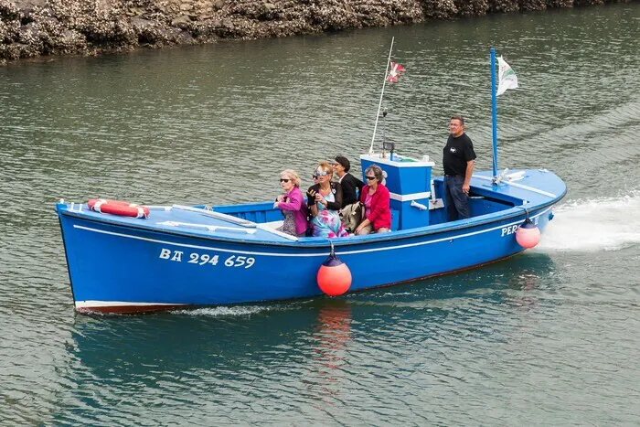 Exposition de « bateaux en bois » par l'association Egurrezkoa Port de pêche Saint-Jean-de-Luz