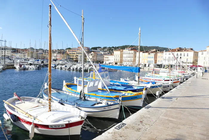 Port Vieux : présentation des barquettes et bateaux de tradition Port vieux La Ciotat