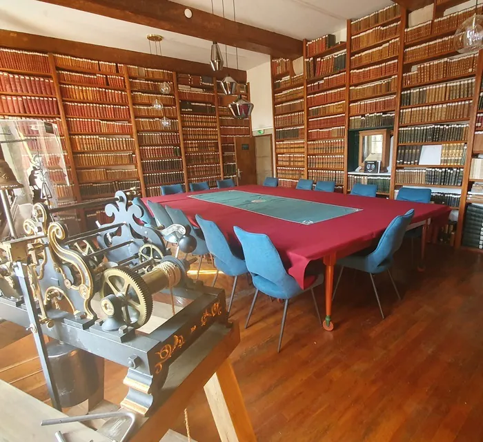 Visite de la bibliothèque du 511e régiment du train à Auxonne Quartier Bonaparte aux casernes d'Auxonne Auxonne